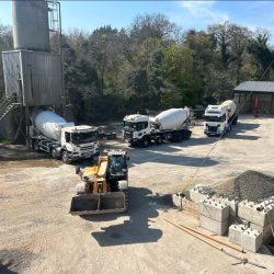 Concrete filling station